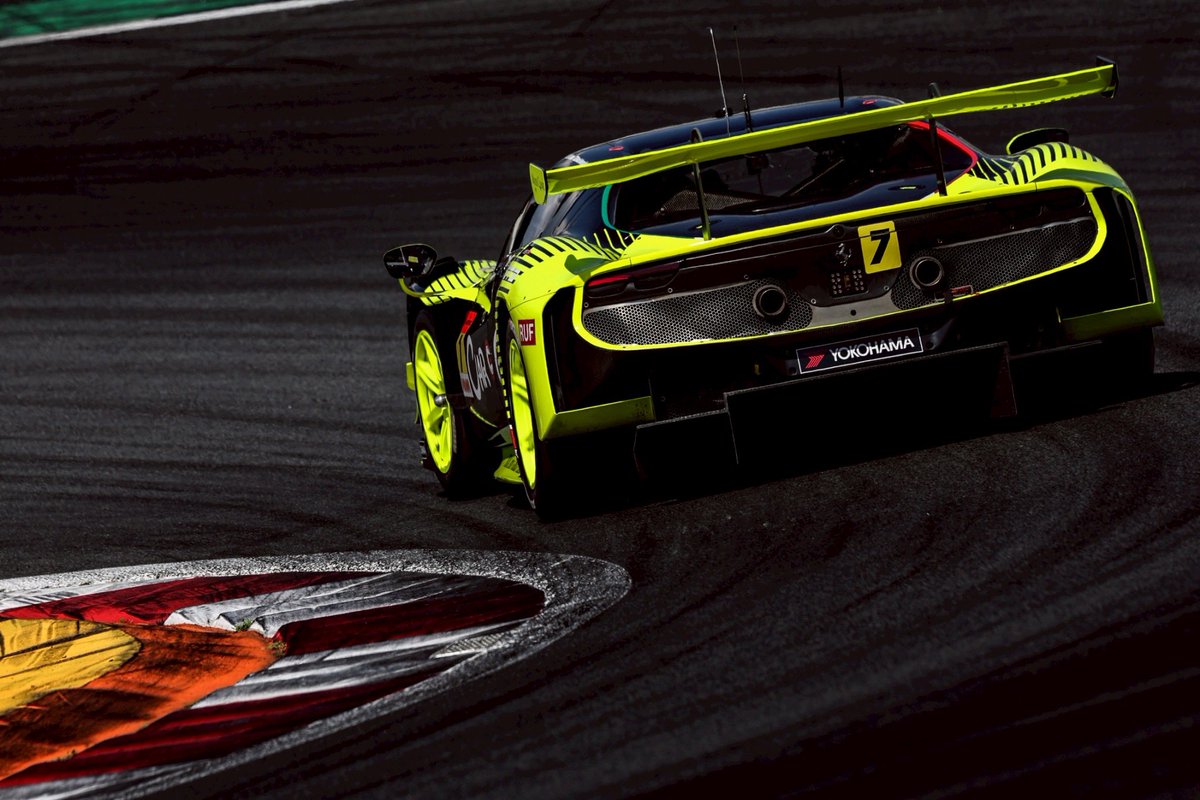 SGT FSWラウンド

近くで遠い表彰台！
でももう直ぐ届きそう！

1発の速さは充分！
あとは決勝で強いクルマ作り！

CARGUY with MKS Racingへの応援ありがとうございました！