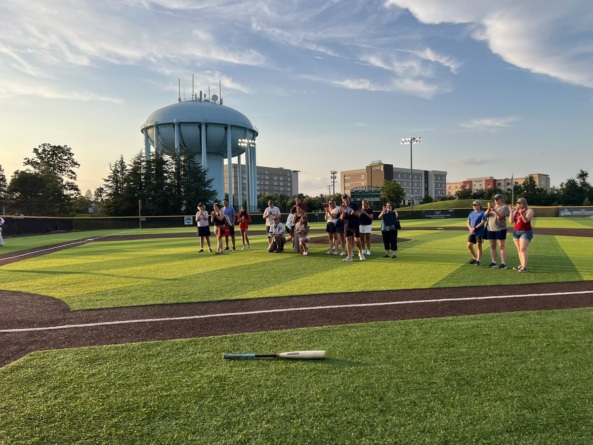 GusBusPHD tweet media