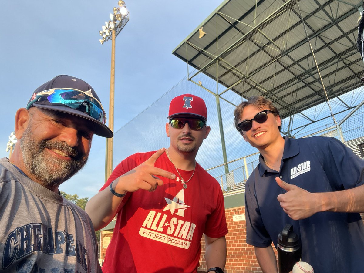 GusBusPHD tweet media