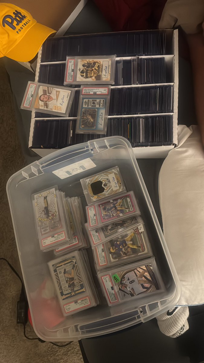 <a href="/RealAuntieKelly/">Kelly</a> <a href="/Browns/">Cleveland Browns</a> <a href="/kennypickett10/">Kenny Pickett</a> <a href="/SURedraider44/">Kenneth Pickett</a> Thank you, these are all my cards of his I have over a thousand of them.