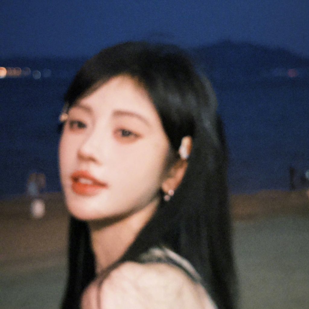 2NDCARPEDIEM's tweet photo. ⠀

⠀⠀⠀⠀Y A O    𝐃𝐀𝐈𝐘𝐔  •  姚黛玉
⠀⠀⠀⠀𝐷𝐴𝐸𝐿𝑌𝑁 — ˚ 🦢・₊✧ 🌷

⠀⠀⠀⠀#หนึ่งปรารถนาฟ้าเคียงจันทร์  

⠀ https://t.co/5BdTibMSDF