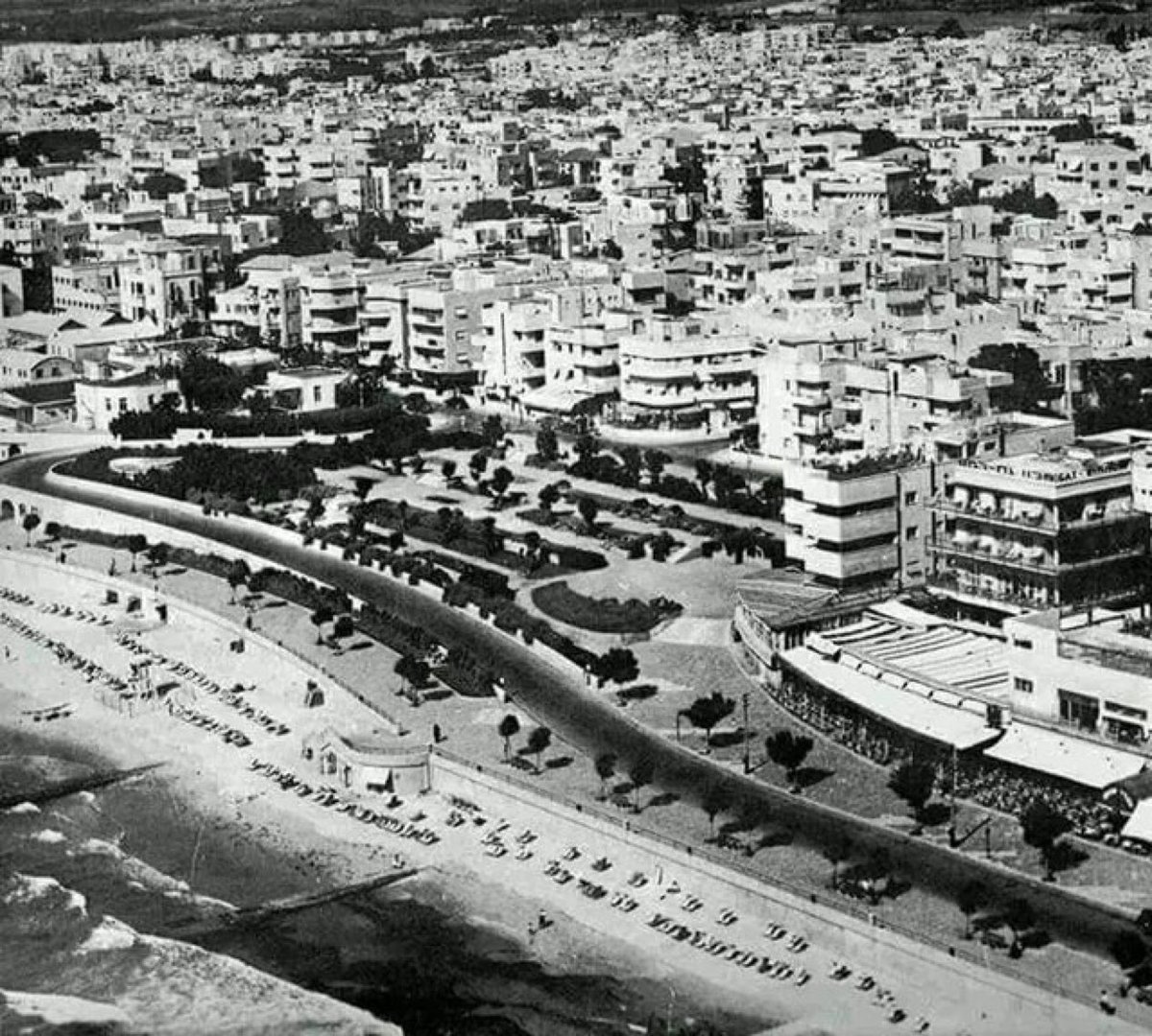 ⛔️هذة هي غزة قبل وجود إسرائيل.

 غزة في عام 1944.‼️