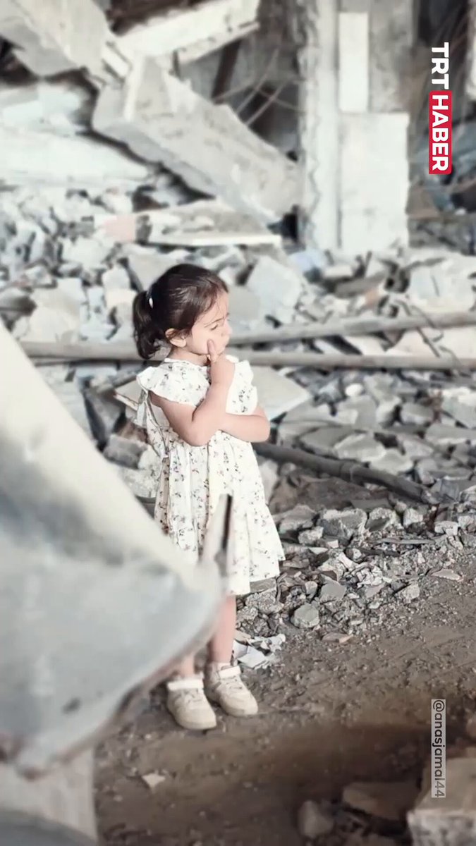 İsrail Genelkurmay Başkanı, “savaşa devam edeceğiz” demiş… 

Ne savaşı dangalak, 
karşında ordu mu var? 

3-4 yaşındaki çocukları öldürmek ne zamandan beri savaş oldu? 

Bir de ateşkes komedisi var, 
çocuklarla mı imzalayacaksınız?

 #soykırımsuçlularınıyargıla
 #BoykotaDevam