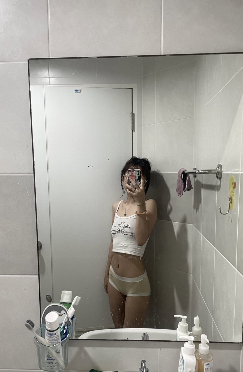 ssuxn1q's tweet photo. มอนิ่ง ���ปทำงานกันคับ https://t.co/PvEeZXvaI4
