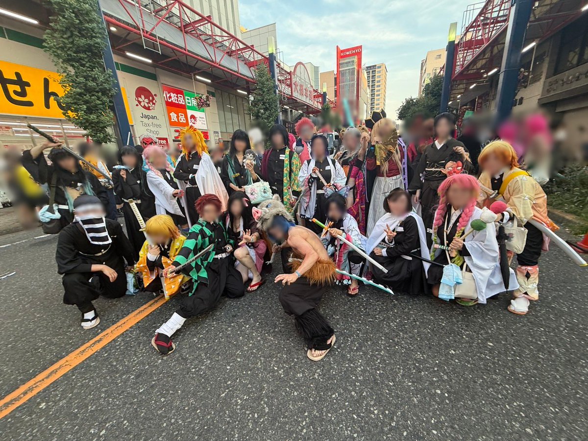たくさんの方に出会えて嬉しかったです、、暑い中お疲れ様でした😭
(1日目のパレード時)

#大須パレード
 #世界コスプレサミット2025