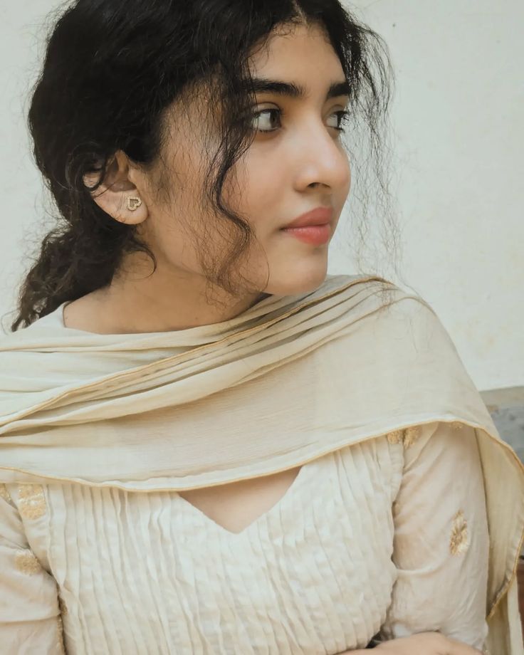 Anchal Thakurain (@anchal_ki_kalam) on Twitter photo рдИрд╢реНрд╡рд░ рдиреЗ рдкреНрд░реЗрдо рдЧрдврд╝рд╛ рдФрд░ рдкреНрд░реЗрдо рдиреЗ рдкреБрд░реБрд╖
рдПрдХ рджрд┐рди рдкреНрд░реЗрдо рдХреЛ рд╕рдордЭрддреЗ рд╕рдордЭрддреЗ рдкреБрд░реБрд╖ рдиреЗ рдЬреАрд╡рди рд╕рдордЭ рд▓рд┐рдпрд╛..
рдЕрдм рдкреБрд░реБрд╖ рдЬреАрд╡рди рдХреЛ рд╕рдордЭрдХрд░ рдкреНрд░реЗрдо рдореЗрдВ рдЬреАрддреЗ рд╣реИрдВ...
рдкреБрд░реБрд╖ рдкреНрд░реЗрдо рдмреЗрд╣рддрд░ рд╕рдордЭрддреЗ рд╣реИрдВред
(рд╡рд░реНрддрдорд╛рди рдШрдЯрдирд╛рдУрдВ рдХреЗ рд╕рдВрджрд░реНрдн рдореЗрдВ)
#рдкреНрд░реЗрдо_рдкреБрд░реБрд╖_рдЬреАрд╡рди рдИрд╢реНрд╡рд░ рдиреЗ рдкреНрд░реЗрдо рдЧрдврд╝рд╛ рдФрд░ рдкреНрд░реЗрдо рдиреЗ рдкреБрд░реБрд╖
рдПрдХ рджрд┐рди рдкреНрд░реЗрдо рдХреЛ рд╕рдордЭрддреЗ рд╕рдордЭрддреЗ рдкреБрд░реБрд╖ рдиреЗ рдЬреАрд╡рди рд╕рдордЭ рд▓рд┐рдпрд╛..
рдЕрдм рдкреБрд░реБрд╖ рдЬреАрд╡рди рдХреЛ рд╕рдордЭрдХрд░ рдкреНрд░реЗрдо рдореЗрдВ рдЬреАрддреЗ рд╣реИрдВ...
рдкреБрд░реБрд╖ рдкреНрд░реЗрдо рдмреЗрд╣рддрд░ рд╕рдордЭрддреЗ рд╣реИрдВред
(рд╡рд░реНрддрдорд╛рди рдШрдЯрдирд╛рдУрдВ рдХреЗ рд╕рдВрджрд░реНрдн рдореЗрдВ)
#рдкреНрд░реЗрдо_рдкреБрд░реБрд╖_рдЬреАрд╡рди