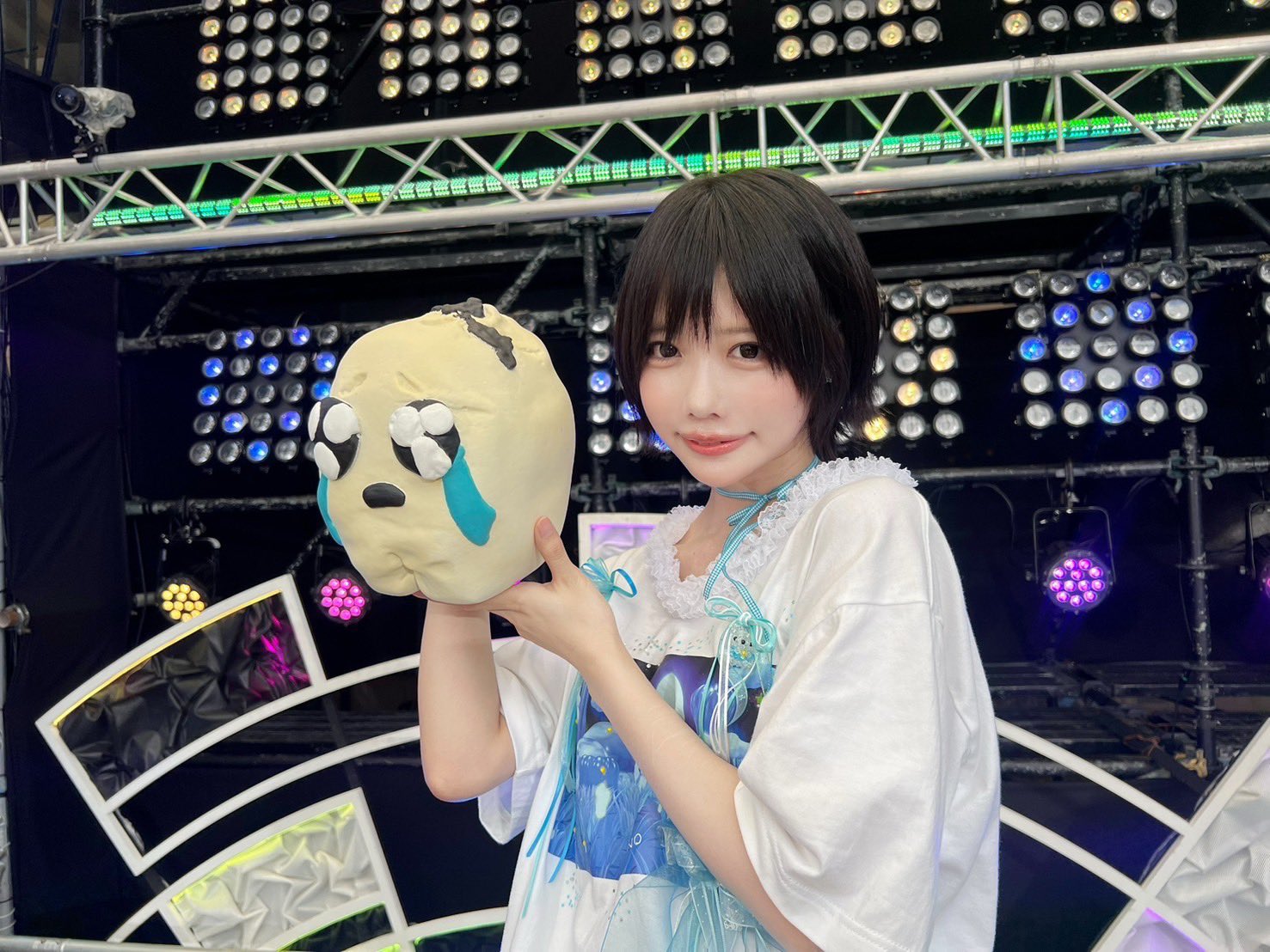 あのちゃん　セット あのちゃんが商店街に降臨！？AVIOT最新ノイズキャンセリング
