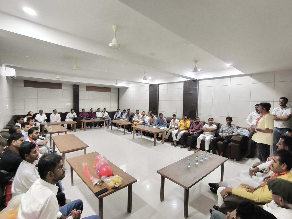gssjalore's tweet image. #भीनमाल भाजपा जिला महामंत्री के रूप में मेरी नियुक्ति पर, युवा मोर्चा साथियों द्वारा भावपूर्ण सम्मान समारोह आयोजित किया गया। कार्यक्रम में जिलाध्यक्ष श्री जसराजजी राजपुरोहित की प्रेरणादायक उपस्थिति रही। आप सभी के स्नेह और सम्मान हेतु हृदय से आभार।
#gssjalore