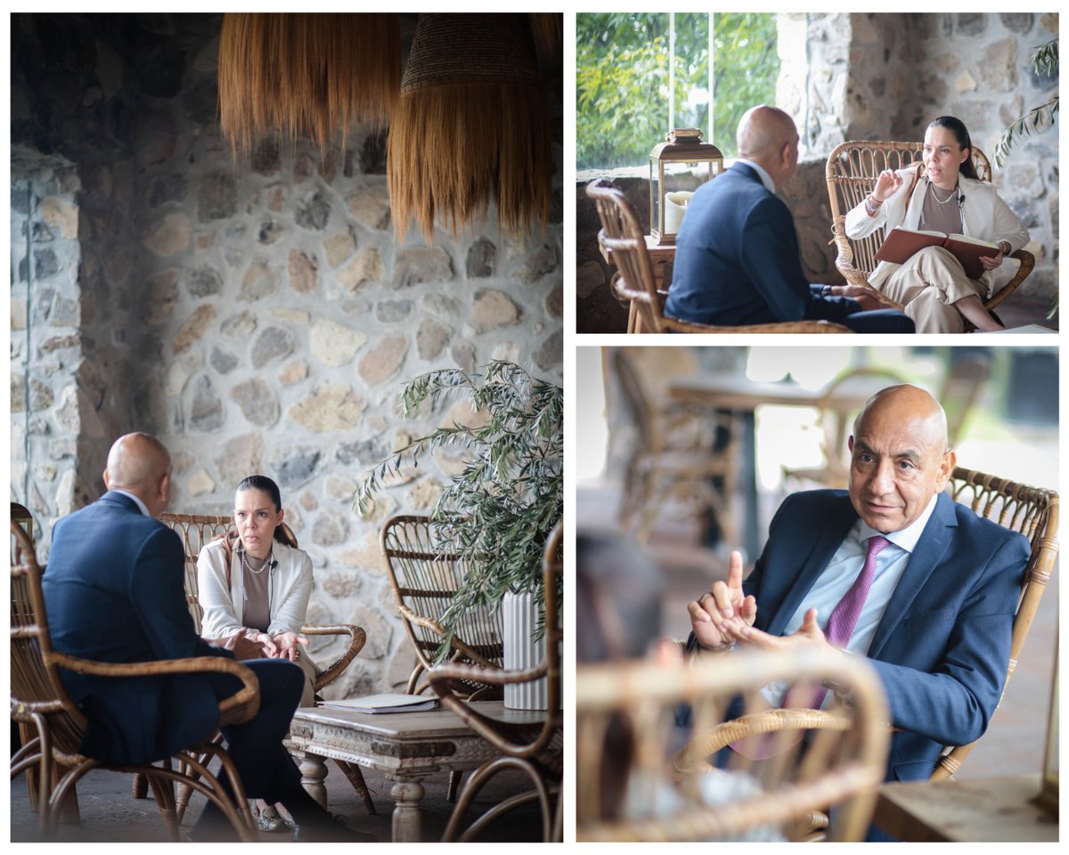 La #escucha activa virtuosa implica atención plena y comprensión genuina, va más allá de simplemente oír las palabras. Se trata de un compromiso total con el #hablante, tanto a nivel #cognitivo como #emocional, para entender completamente su mensaje, incluyendo las emociones 🧵