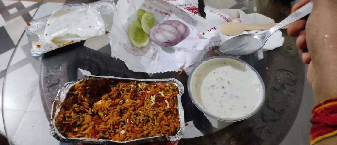 <a href="/Swiggy/">Swiggy</a> Ordered Paneer Butter masala and Mushroom Do Pyaza from Sk food and Beverages via Swiggy 
Received: veg Biryani with raita, that too with extreme delay.
This is unacceptable, It was my bday and you ruined my special day.
Refund my money 
Order id: 213202292910144