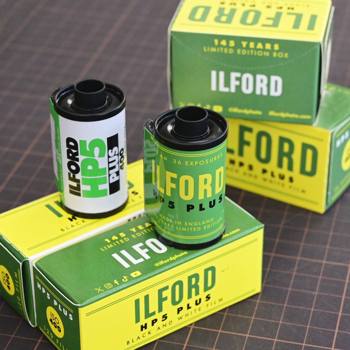 champcamera's tweet photo. #ILFORD HP5 PLUS by #青葉台 店

ILFORD創業145周年を記念して発売された特別デザインの「HP5 PLUS」
1950年代風のレトロなパケ＆パトローネにときめきます…🐼📸
性能は通常パッケージ版と同等です～！35mm＆120揃って〼

#HP5PLUS #田園都市線
https://t.co/UDOYO5iO2D https://t.co/Zf5cLmva5H
