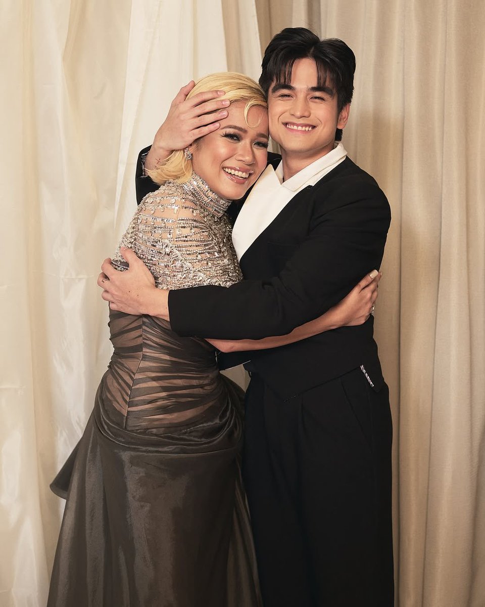 The nation’s mowm and the nation’s son in photos! wikla, you are sooo dear to me. 🥹

WILLASHslay TONIGHT
WILLCAptivates THE NIGHT