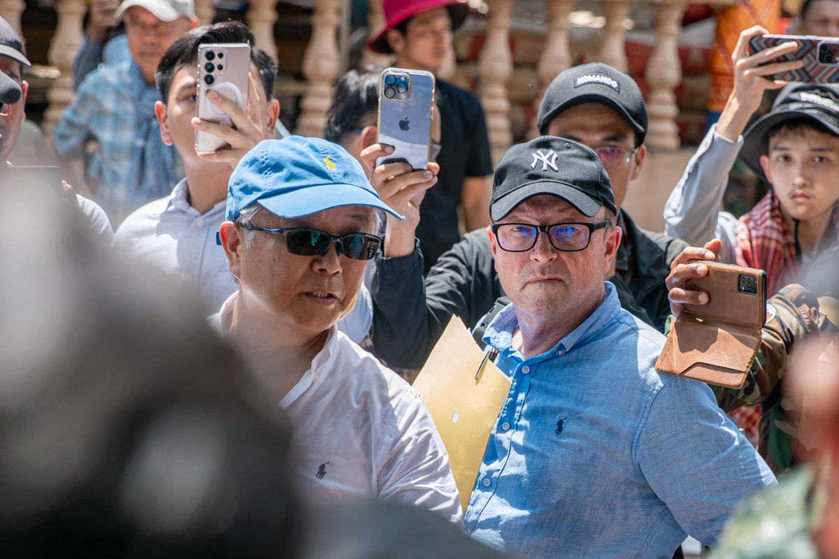 embphnompenh's tweet photo. As Cambodia and Thailand convene for the GBC today, 🇩🇪 Ambassador Messerer’s recent visit to the border highlights the importance of keeping those most affected by conflict, especially displaced families, at the heart of peace efforts. #Cambodia https://t.co/Ox5ZBwnLbz