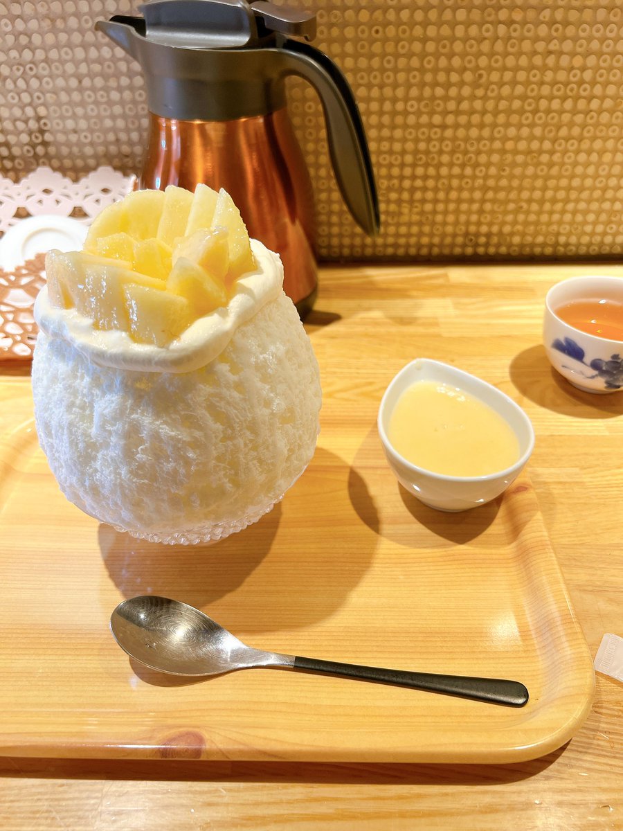 lyceelyceelycee's tweet photo. 今年初のかき氷は桃🍑 https://t.co/Cn25Rxmwon