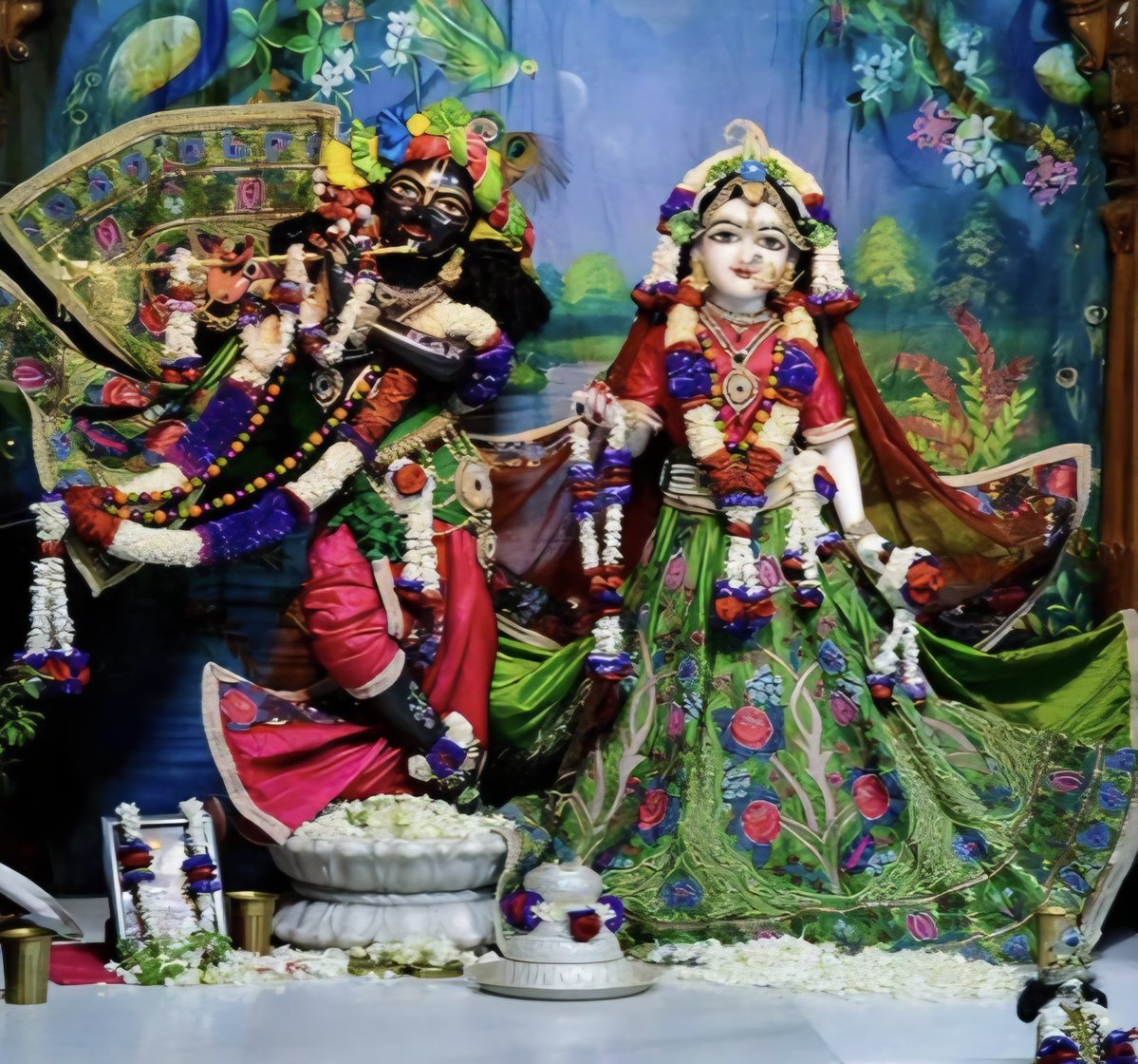 सुप्रभात मित्रों..
जय जय श्री राधे..
शुभ सोमवार..हर हर महादेव..🌺🌹💐🚩🙏