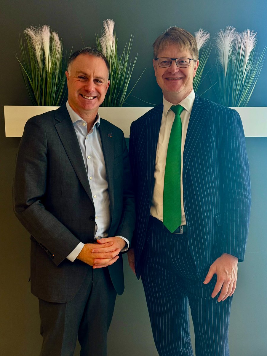 Simon Watts (@simonwatts_mp) on Twitter photo Delighted to meet with the EU High Commissioner <a href="/LMeredithEU/">Lawrence Meredith 🇪🇺</a>. We discussed the upcoming 2025 European Union-New Zealand Business Summit, climate action in the Pacific region and the COP30 summit in Belém, Brazil. <a href="/EUinNZ/">European Union in New Zealand</a> Delighted to meet with the EU High Commissioner <a href="/LMeredithEU/">Lawrence Meredith 🇪🇺</a>. We discussed the upcoming 2025 European Union-New Zealand Business Summit, climate action in the Pacific region and the COP30 summit in Belém, Brazil. <a href="/EUinNZ/">European Union in New Zealand</a>