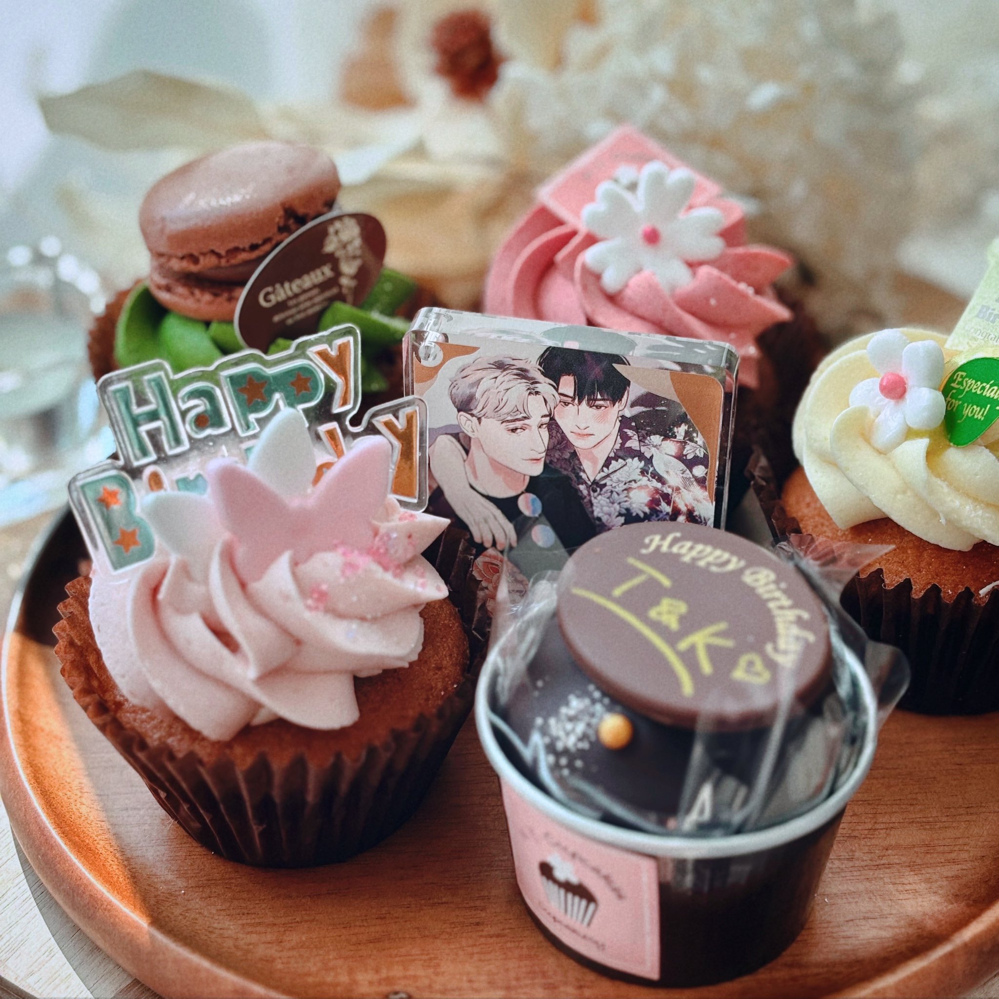 【原画】7歳の誕生日に無表情でケーキ入刀しようとするしも おたんじょうケーキをつくりましょ｜創作えほん｜紙芝居 児童書