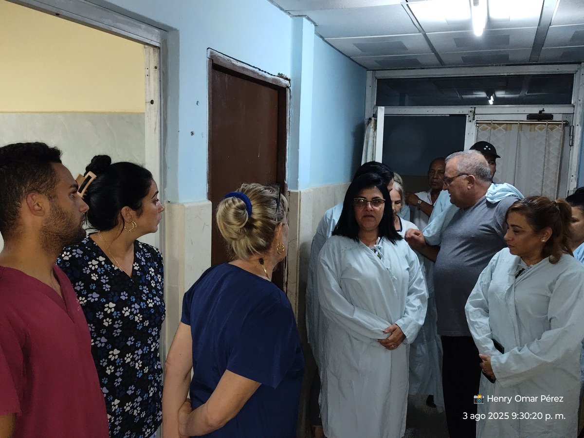 Visitamos en el Hospital Pediátrico José Luis Miranda de Villa Clara a Diamelis Delgado Granados, joven de Manicaragua afectada por la caída de un rayo.Intercambiamos con los especialistas y su evolución es favorable, a su  mamá le transmitimos nuestro apoyo y acompañamiento.