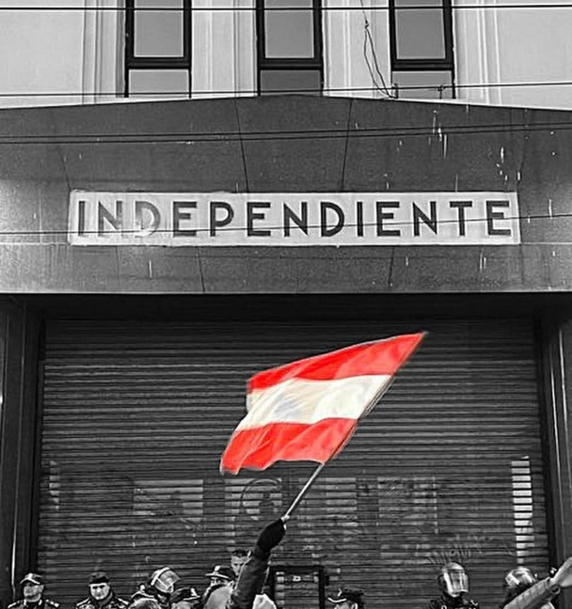 Y en medio un gran combate
Flameará nuestra bandera 🇦🇹

Hoy es 4 de agosto. Un nuevo aniversario del nacimiento de #Independiente.

👹Rojo querido… voy a estar a tu lado toda mi vida con el objetivo y el deseo de verte triunfar, como supiste hacer a lo largo de toda tu historia.
