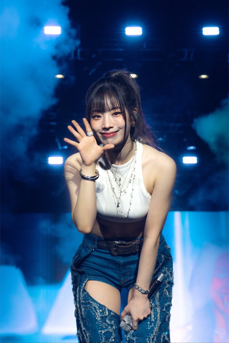 250802 ダヒョンちゃんの夏が始まっててやばい。前髪ありポニテはもう