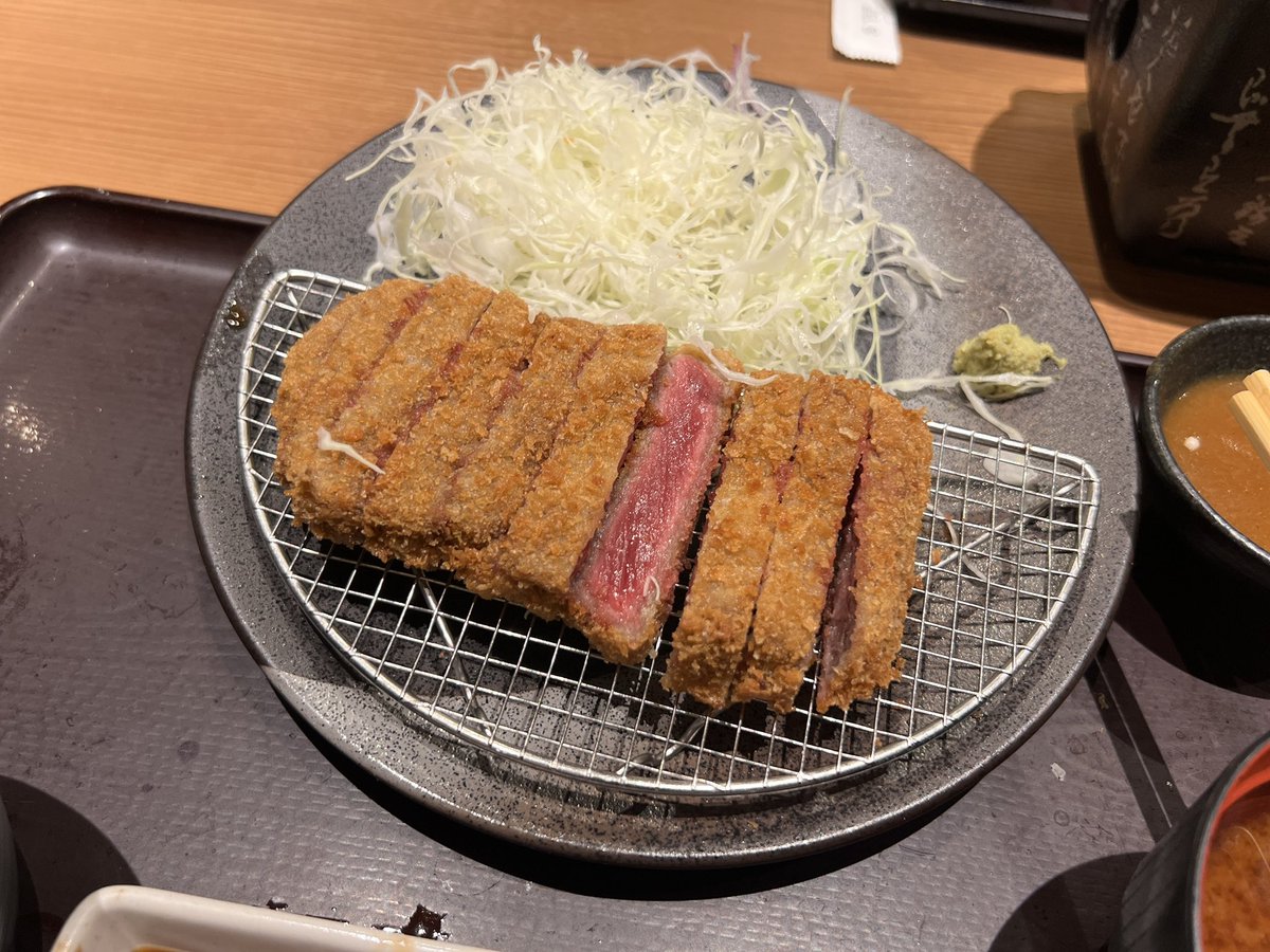 いつも写真パシャりする前に食べちゃうんです。

こちらもひと口食べて気づきました笑

美味しかったです！！！！！