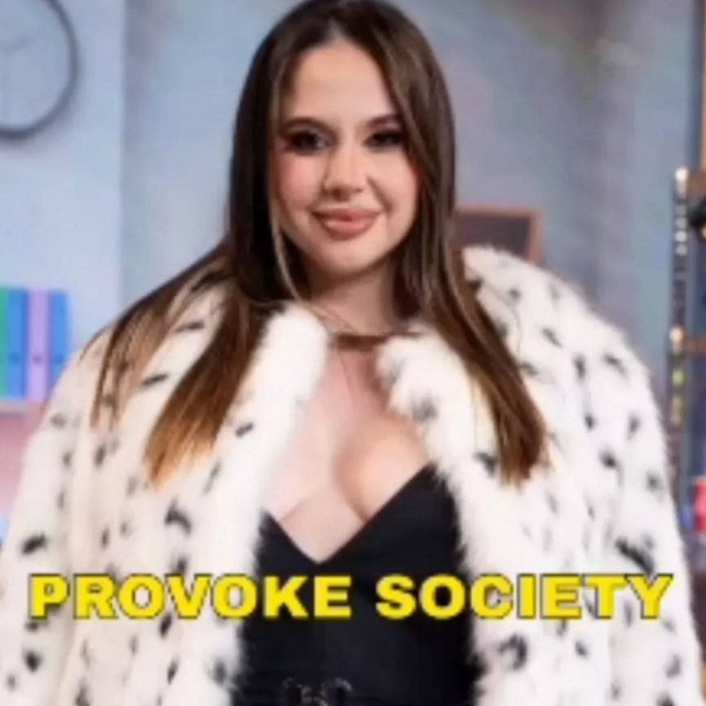 A kinga <a href="/jennyprioli/">Jenny Prioli</a> bateu 100k no YouTube!!! DIVA QUE INSPIRA e bate marcas sonhadas por muitos e atingida por poucos! Ela merece ❤️❤️❤️❤️❤️