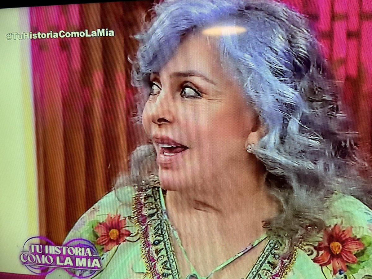 raulgtzoficial's tweet photo. 🫶🏻Hermosa, ✨bella y con un ángel único la Señora Verónica Castro! Cuánta falta hace en la televisión! #TuHistoriaComoLaMia https://t.co/ELA2Cah6oL