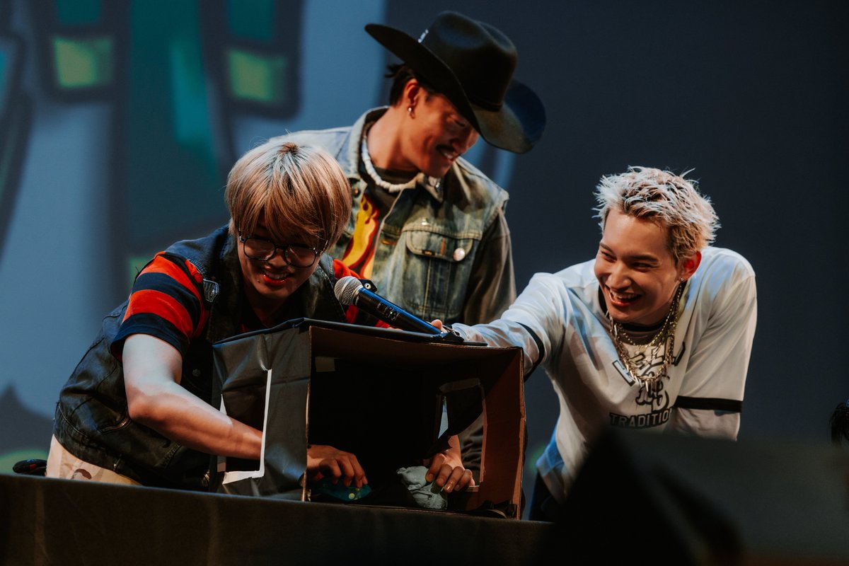 psyfe_official's tweet photo. ForEVER CONNECT PCF NORTH AMERICA FANMEET 2025
┈┈┈
3rd EP “PSYCHIC FILE III”
💿 https://t.co/i5GiIA89jG
🎧 https://t.co/opDsWjQ4sQ
┈┈┈
@KonnectdEnt
#PSYCHICFEVER https://t.co/jjZXZVa7Pg