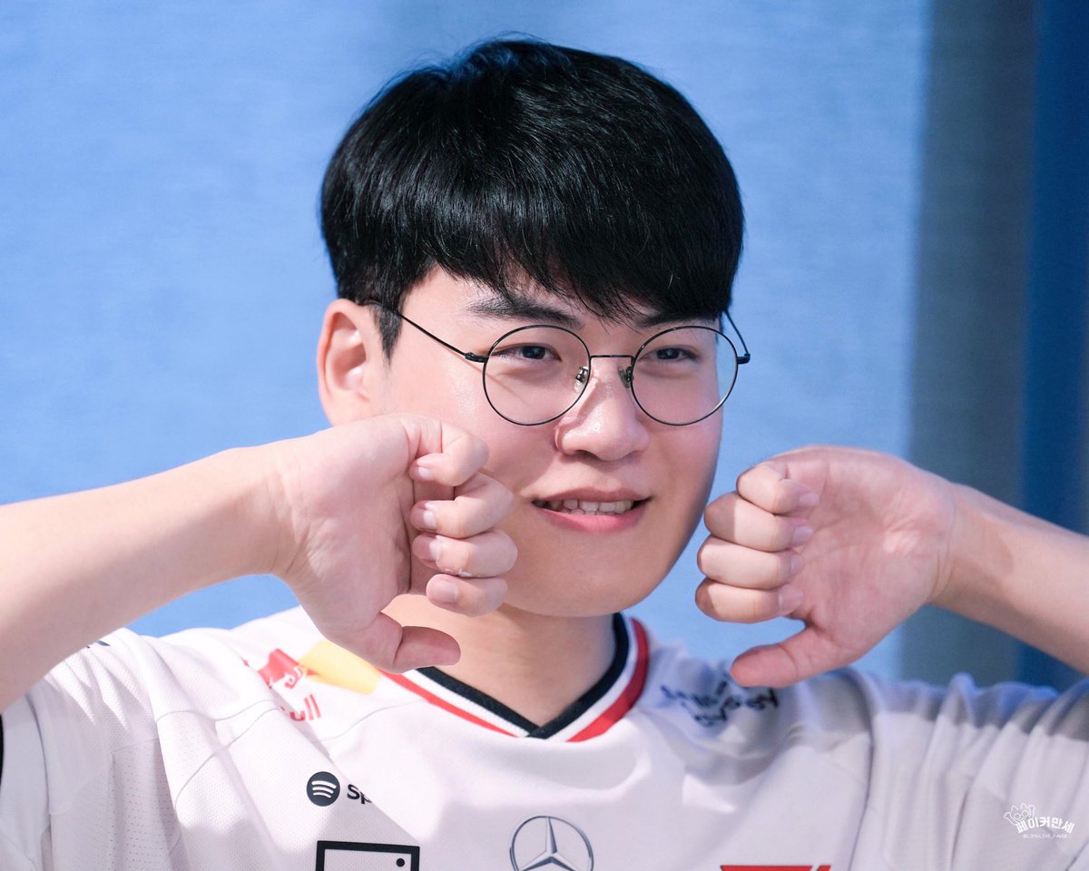 250802 FM

팬미하는 구마 쳐다보는 상혁잌ㅋㅋ 

#Faker #Gumayusi #페이커 #구마유시