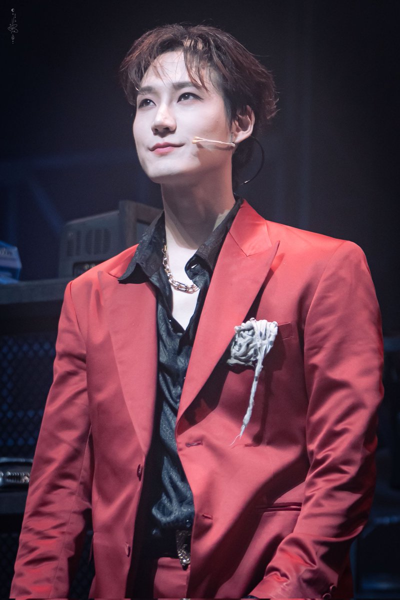 25. 7. 25. 트레드밀 커튼콜

B 役 || #성연 

야, 나 존나 멋있지 않냐?