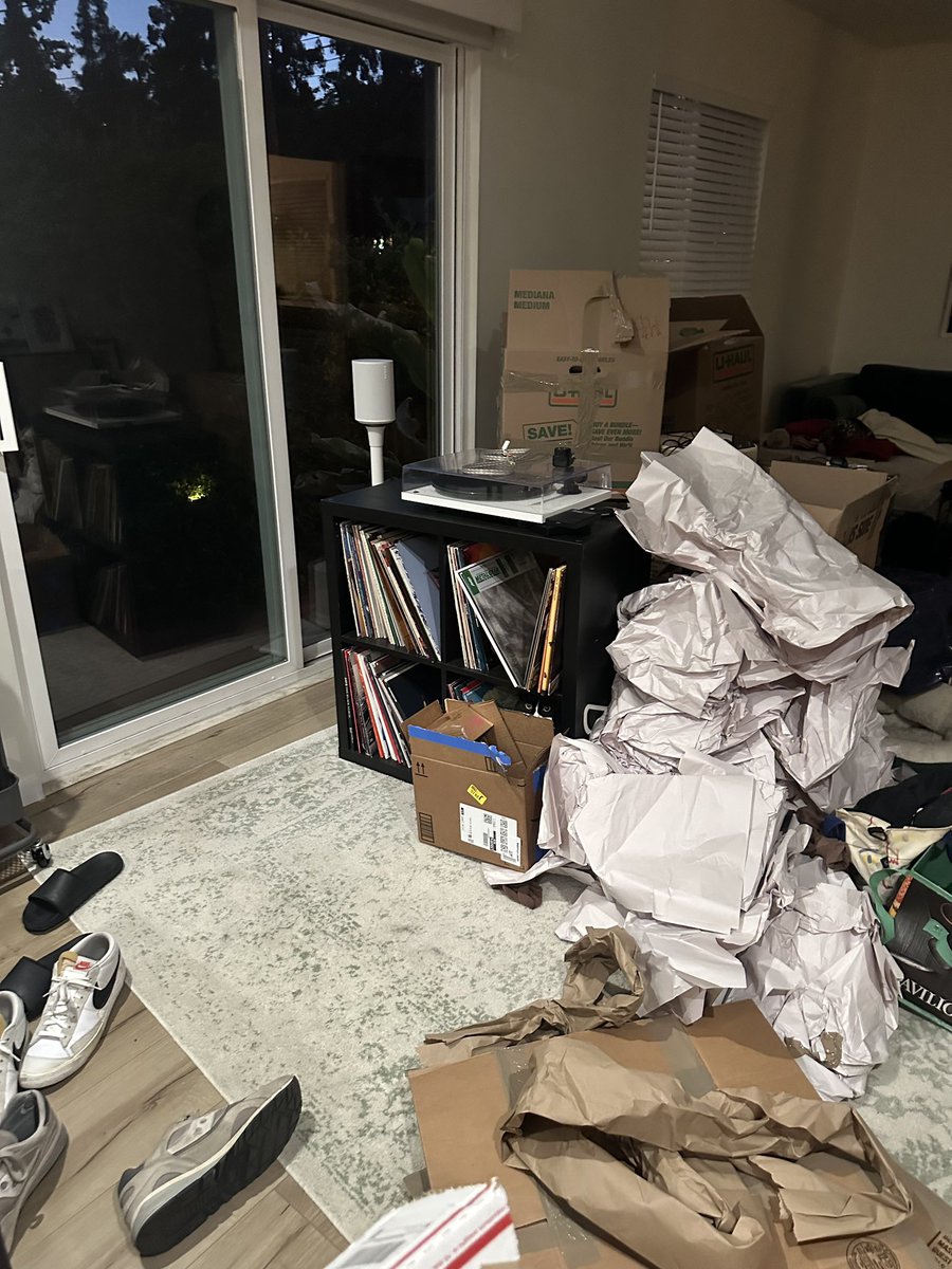 oh god. oh no. can someone please help me find my cat Soup