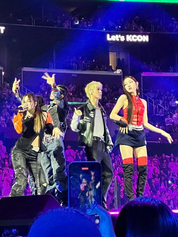 Gxeju6VWwAAeMBB?format=jpg&name=900x900