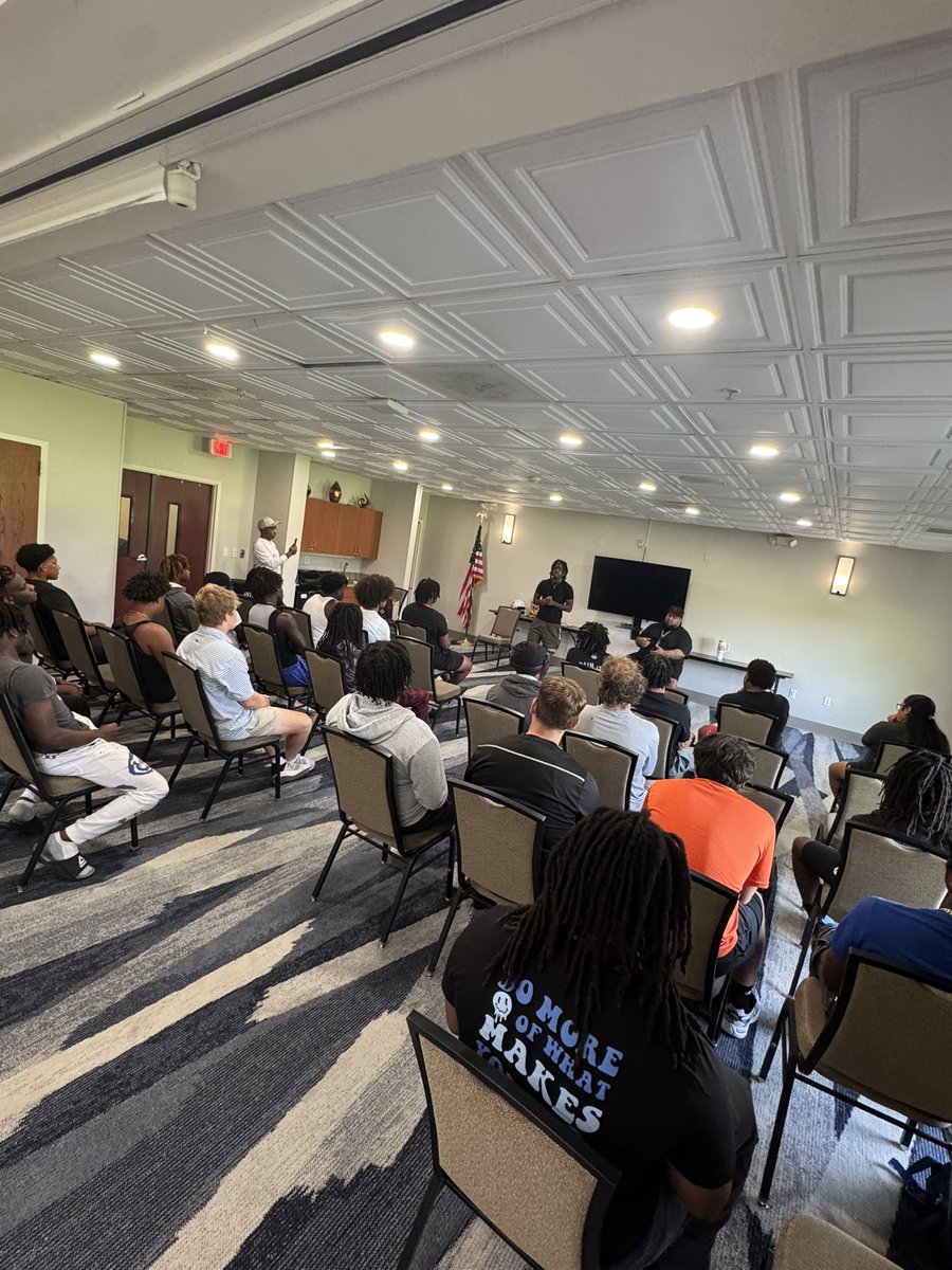 Move in day success! 

Had a great first team meeting!

Emperors are READY!