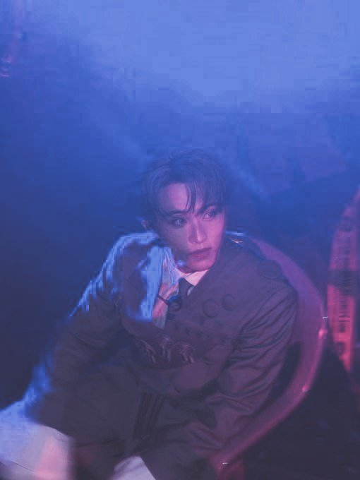 Marklde's tweet image. Different colors, different moods. But both are made for you.