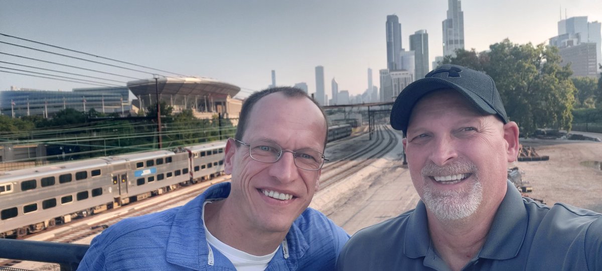 Phil made it to the Chicago! We’re going to hit up Wrigley tomorrow… Go Cubs Go!! ⁦<a href="/pjratzel/">Phil Ratzel</a>⁩