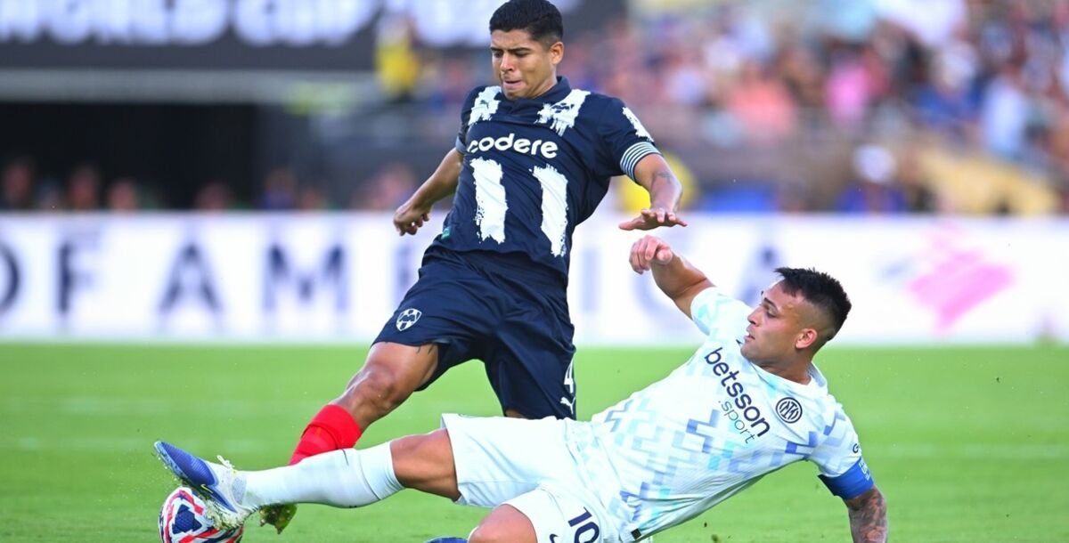 #PorSiTeLoPerdiste | Víctor Guzmán cumplió 100 partidos con #Rayados. ➡ bit.ly/4m2D80G