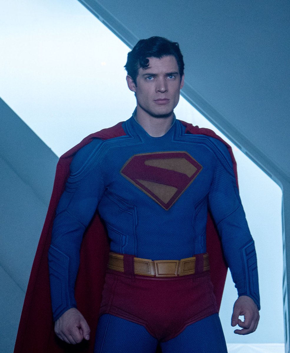 devendonavan's tweet photo. I want these 2 in the same universe! #superman2025 #thebatman2022 https://t.co/4ww95cHNE3