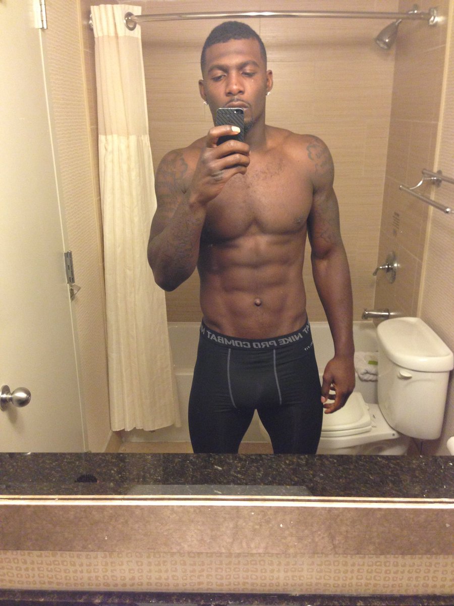 Barbzattacktoo's tweet photo. @DezBryant Dez we go wayyyyy backkkk https://t.co/YUDDsPFNuu