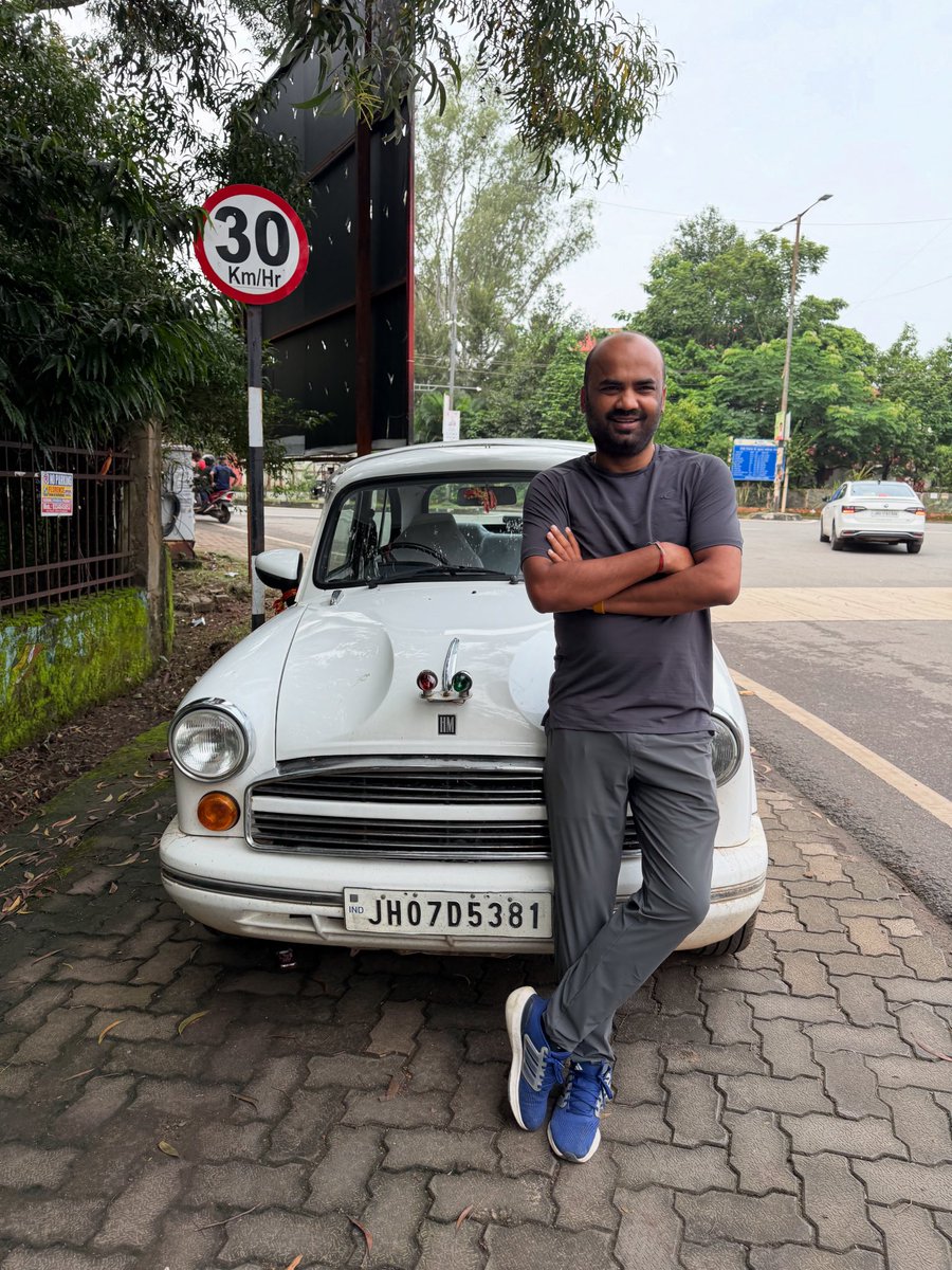 joygurubanerjee's tweet image. Old vibes ambassador, Car ￼