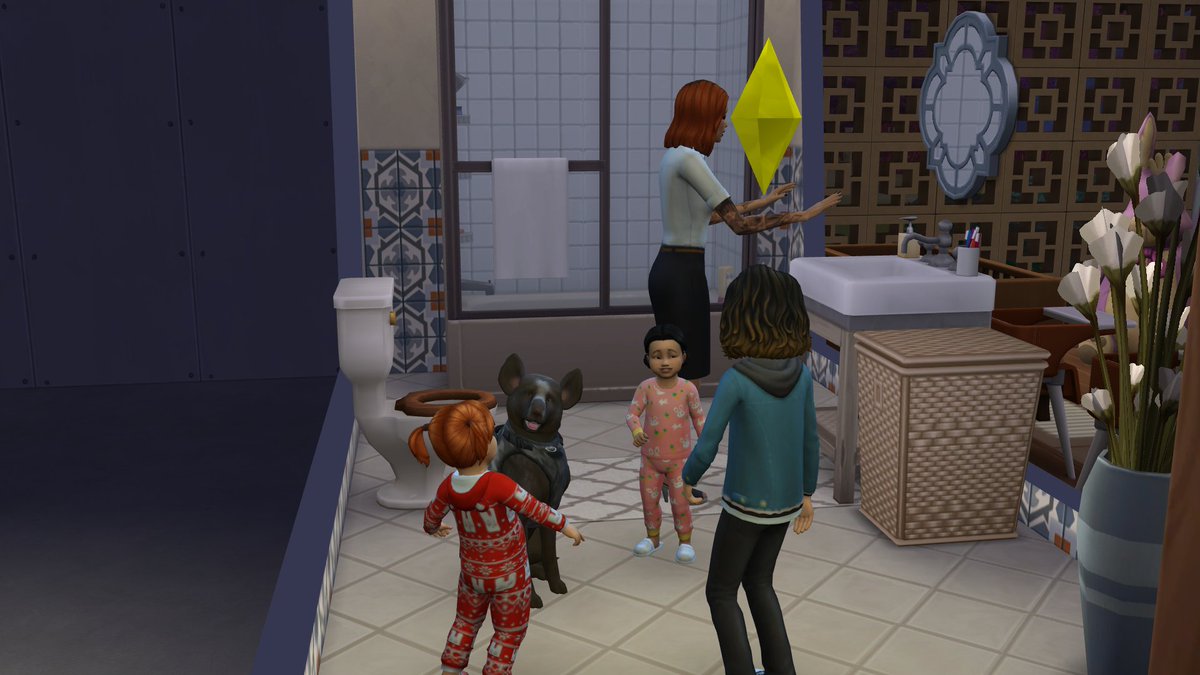 TheBlueMM's tweet image. everyone must disturb mom in the bathroom