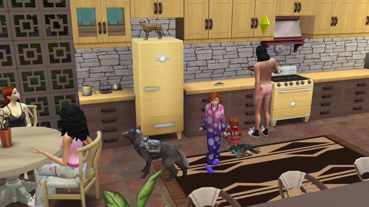 TheBlueMM's tweet image. too much going on