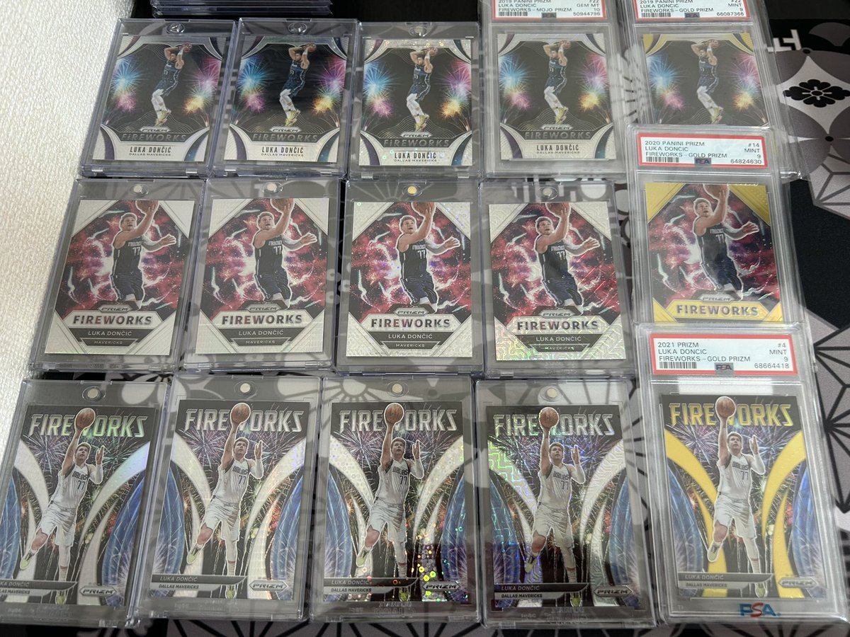 hothatkyo's tweet image. I'm a collector of Prizm fireworks. I have just about every Doncic and Nowitzki fireworks I can get my hands on, but I'm seriously looking for a 2014-15 Prizm Nowitzki Gold Pulsar/10. I don't have one yet, so does anyone have any information?
#prizm #panini #fireworks #nowitzki