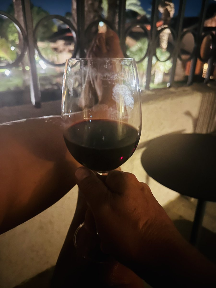 NKaravedas's tweet photo. Goodnight from Rancho Mirage! #TheDesert #SchoolMeetings #ItBegins #OnTheClock #FinishWell 😎🌴 https://t.co/NNUqmwG6bH