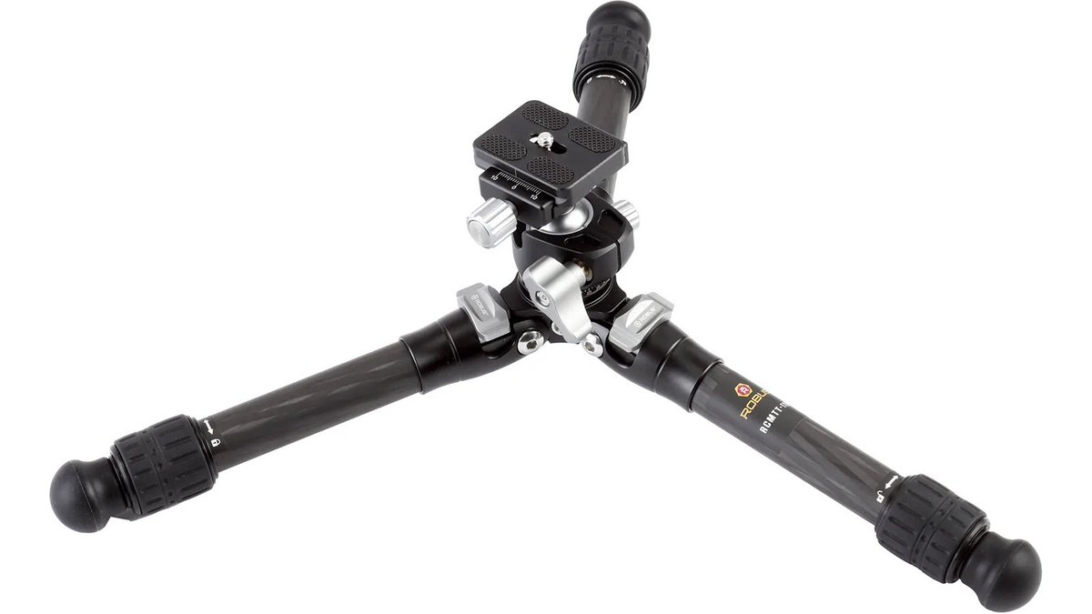 In Today's B&amp;H Deal Zone: Robus RCMTT-1113 Mini Tripod with Ball Head, Lexar, Dell, More! the-digital-picture.com/News/Robus-RCM…
