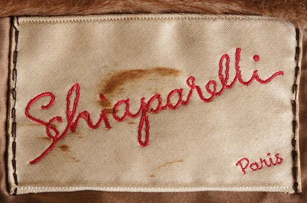 trashed_golden's tweet photo. Elsa #Schiaparelli is my passion, be dressed with the ultimate ready to wear is a surrealist dream 🤩 come with me: https://t.co/jt7PrxPgeM