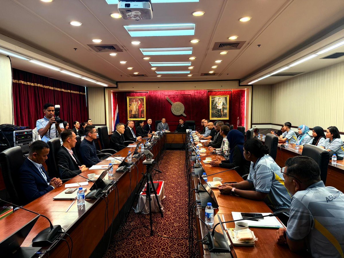 On 29 July 2025, the ASEANAPOL Secretariat, led by ED Pol Col David Martinez Vinluan, together with DPS Pol Snr Supt Huntal Tambunan, DPP Pol Snr Lt Colonel Nguyen Huu Ngoc, and Secretariat staff, met with executives and personnel of the Royal Thai Police in Bangkok, Thailand.