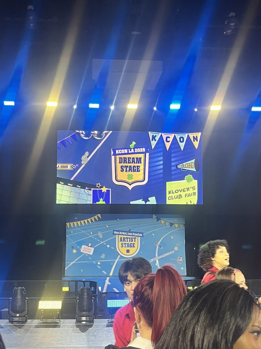 CYBERPUNKWH's tweet image. Okay going to document how my Dreamstage experience was like at kcon yesterday including interactions with MX. This will be lengthy but I don’t want to forget anything so I’ll try to make it organized for anyone who’s interested lol🧵(Part 1): 

#DREAMSTAGE 
#DREAMSTAGE_MONSTAX