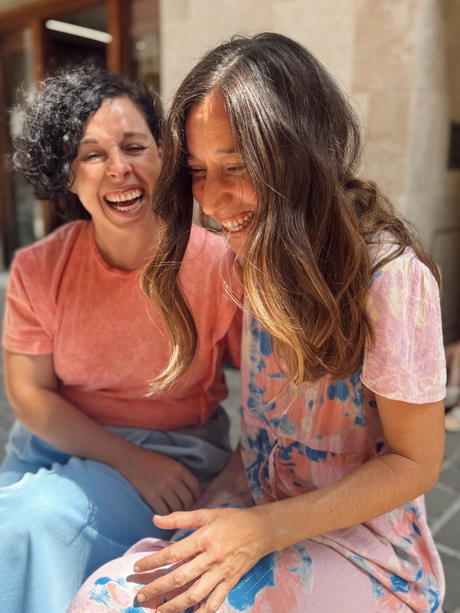 Cerramos esta etapa con gratitud y alegría, sabiendo que lo vivido aquí nos acompañará para siempre porque Olite es ya parte de nuestra piel. Ojalá vernos
pronto y ojalá que el Festival de Teatro de Olite siga siendo TODO ESTO que hoy, CELEBRAMOS. #festivalteatroolite