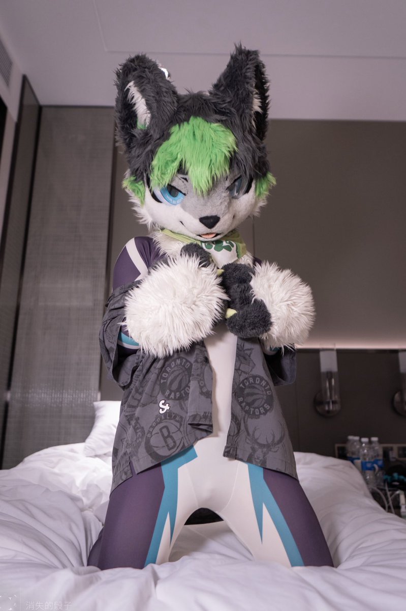 好害羞///////
发一点空间不能发的东西～
就这样…一点一点的…脱掉…
📹：<a href="/Vanishing_Dice/">消失的骰子</a>