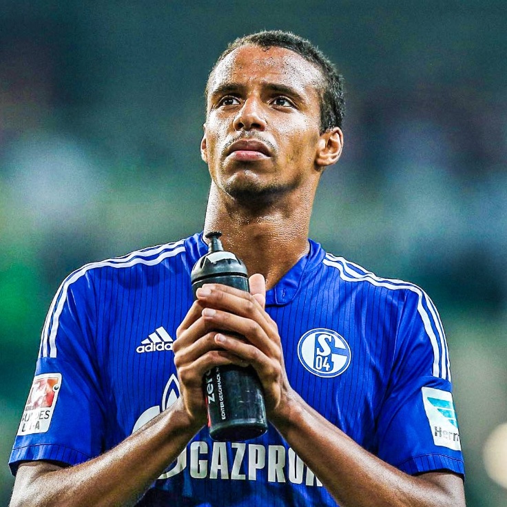 Joel Matip retired from football just last year. He lives a private life and has no social media.

He only played for 2 clubs, Schalke and Liverpool. He won 8 trophies, including the Premier League and UEFA Champions League. 

Today, he turns 34. 🇨🇲❤️